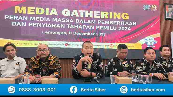 media gathering KPU Lamongan