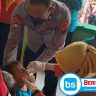 Kolaborasi Bersama Puskesmas, Polsek Laren Gelar Vaksin Polio