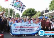 Warnai Peringatan May Day, Pemkab Jombang Gelar Fun Walk Bareng Ribuan Pekerja