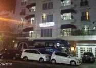 Parkir di Trotoar