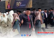 Menjadi Penghormatan Ketua Pengadilan Tinggi Banda Aceh Hadiri Upacara HUT MA RI ke-80 Dengan Memakai Sebuah Tongkat