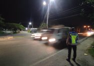 Polsek Deket Gelar Patroli Blue Light di Jalur Lamongan–Gresik, Antisipasi Cegah Balap Liar dan Kriminalitas