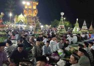 Ribuan Masyarakat Desa Balun Lamongan Antusias Ikuti Tradisi Sedekah Bumi, Wujud Syukur dan Kerukunan Umat Beragama