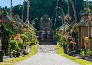 5 Desa Terindah di Indonesia, Pesonanya Diakui Dunia! dari Wae Rebo hingga Nepal van Java