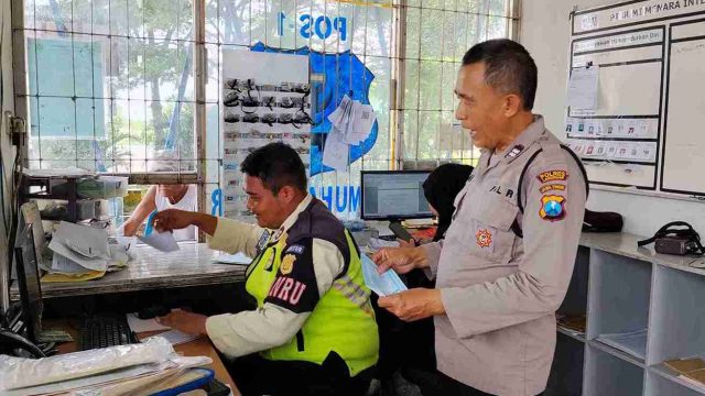 Polsek Deket Laksanakan Patroli di PT BMI, Sampaikan Imbauan Kamtibmas dan Perkuat Sinergi dengan Satpam