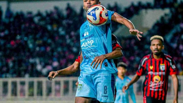 Persela Lamongan Sukses Curi Poin Lawan Persipura Jayapura di Stadion Lukas Enembe