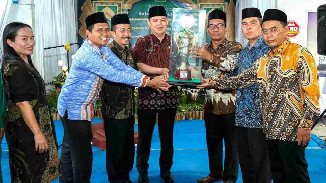 Wali Kota Pematangsiantar Diwakili Staf Ahli Tutup MTQN ke-58 Kecamatan Siantar Timur, Kelurahan Tomuan Raih Juara Umum