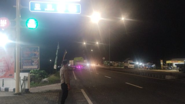 Polsek Deket Intensifkan Patroli Malam di JLU Lamongan, Antisipasi Kriminalitas dan Aksi 3C