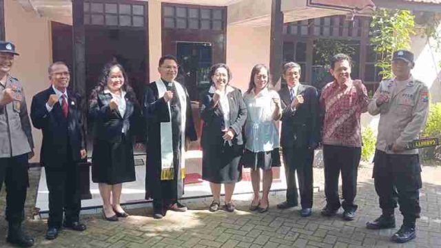 Hadirkan Rasa Aman di Hari Kenaikan Isa Almasih, Polsek Karangbinangun Gelar Apel Siaga dan Pengamanan Gereja