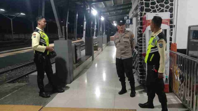 Polsek Lamongan Kota Intensifkan Patroli Blue Light, Antisipasi Balap Liar dan Gesekan Antar Kelompok