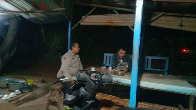 Polsek Solokuro Gelar Patroli Dialogis di Desa Bluri, Ajak Masyarakat Jaga Kamtibmas