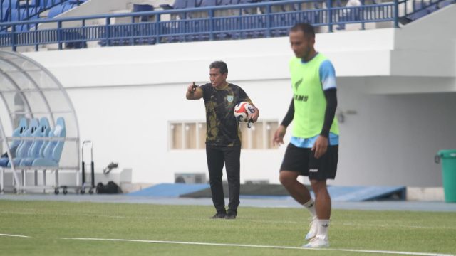 Persela Lamongan Pertahankan Bima Sakti untuk Bangun Fondasi Tim Jangka Panjang