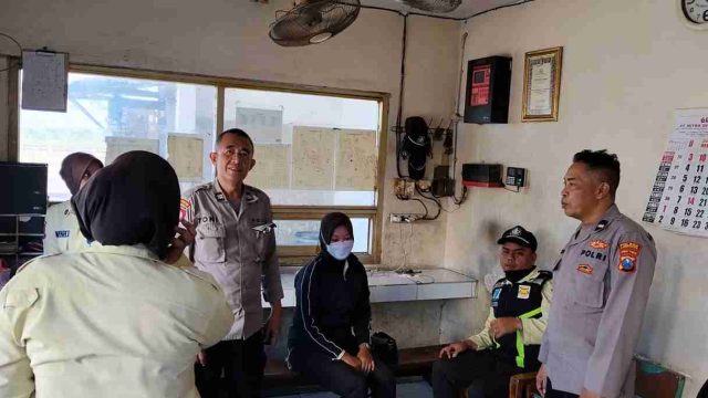 Polsek Deket Intensifkan Patroli Siang Hari ke Kawasan Pabrik, Antisipasi Kriminalitas dan Gangguan Kamtibmas