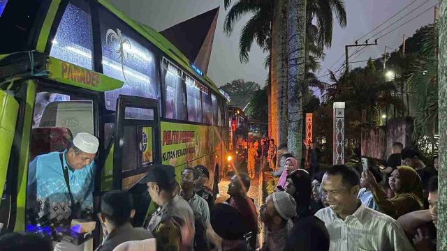 Polres Pematangsiantar Perkuat Pengamanan Saat Penyambutan Jamaah Haji di Balai Kota