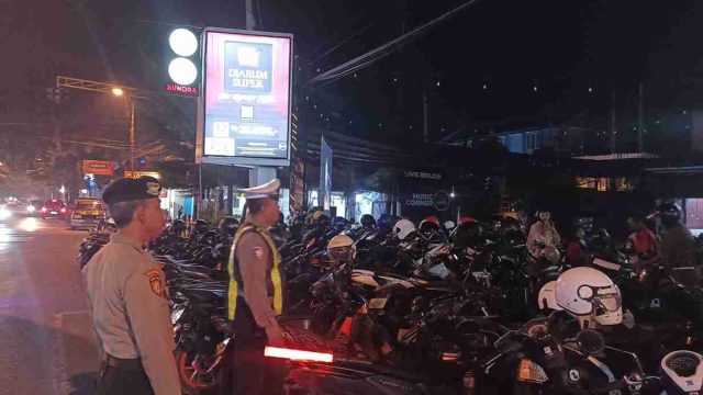 Amankan Nobar Indonesia vs Mozambigue, Polsek Lamongan Kota Pastikan Situasi Tetap Kondusif