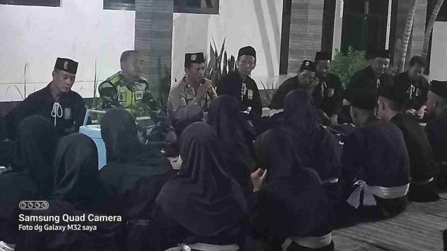 Kapolsek Karangbinangun Pimpin Pengamanan Malam 1 Muharram 1448 H, Ajak Warga PSHT Jaga Kondusivitas Wilayah