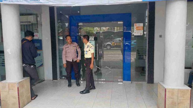 Antisipasi Kriminalitas dan Aksi 3C, Polsek Deket Intensifkan Patroli di Bank BRI Unit Deket