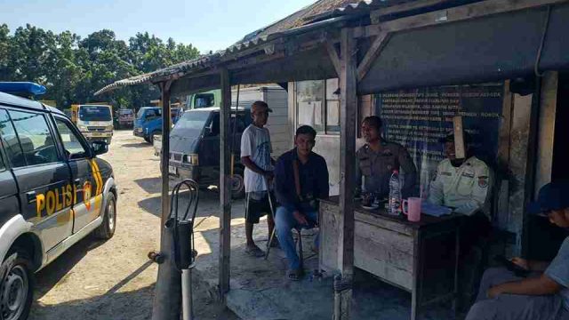 Patroli Dialogis di PT Blescon, Polsek Pucuk Ajak Karyawan Tingkatkan Kewaspadaan dan Tertib Berlalu Lintas