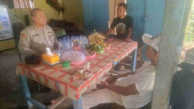 Antisipasi Musim Kemarau, Polsek Solokuro Sambangi Warga Desa Payaman Berikan Edukasi Pencegahan Kebakaran
