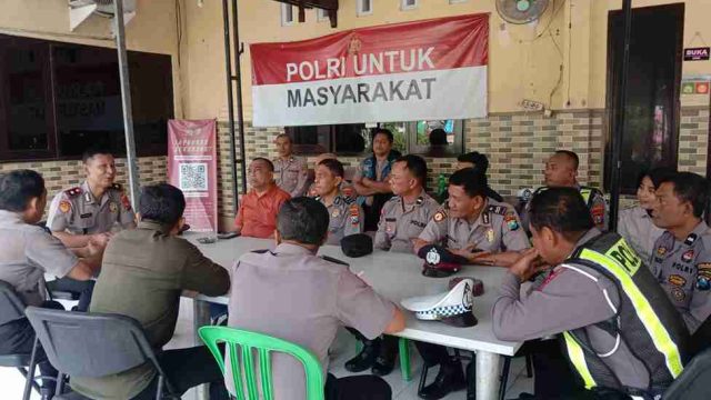 Perkuat Sinergi dan Disiplin, Kapolsek Lamongan Kota Tekankan Transformasi Pelayanan pada Anggota