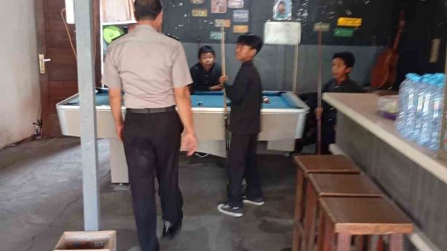 Pastikan Kamtibmas Kondusif, Polsek Karangbinangun Intensifkan Patroli Dialogis dan Himbauan Antisipasi 3C