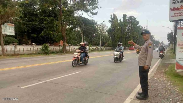Wujudkan Pelayanan Prima, Polsek Deket Gelar Pengaturan Lalu Lintas Pagi untuk Kelancaran Aktivitas Warga