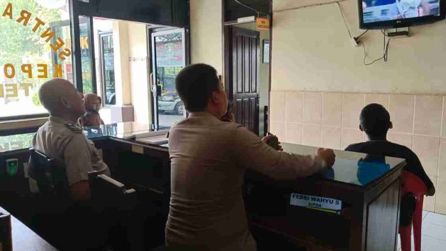 Pererat Silaturahmi, Polsek Pucuk Gelar Nobar Piala Dunia 2026 Bersama Masyarakat