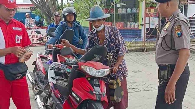 Perkuat Pengamanan Objek Vital, Polsek Pucuk Lakukan Patroli Dialogis di SPBU