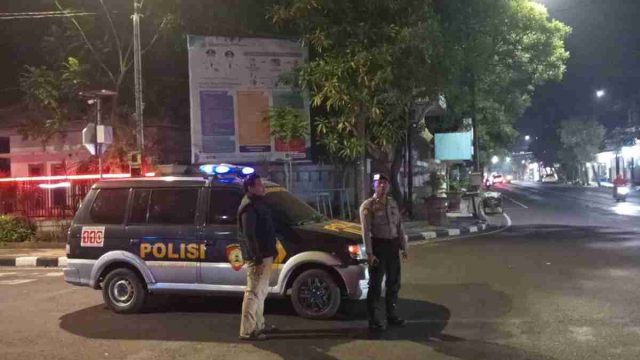 Cegah Potensi Gangguan Keamanan, Polsek Lamongan Kota Intensifkan Patroli ‘Blue Light’ Malam Hari