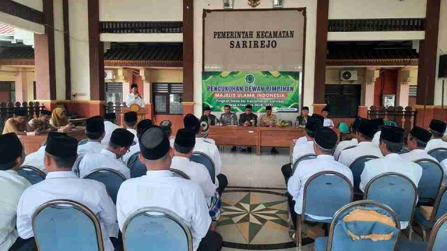Sinergitas Ulama dan Umara, Polsek Sarirejo Hadiri Pengukuhan Pengurus MUI Desa se-Kecamatan Sarirejo