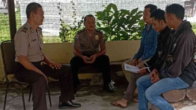 Tingkatkan Sinergi Kamtibmas, Polsek Karangbinangun Gelar Patroli Dialogis di Desa Sambopinggir