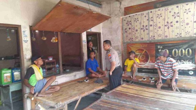 Pastikan Kamtibmas Kondusif, Polsek Kembangbahu Gencarkan Patroli Dialogis dan Imbauan Keselamatan Warga