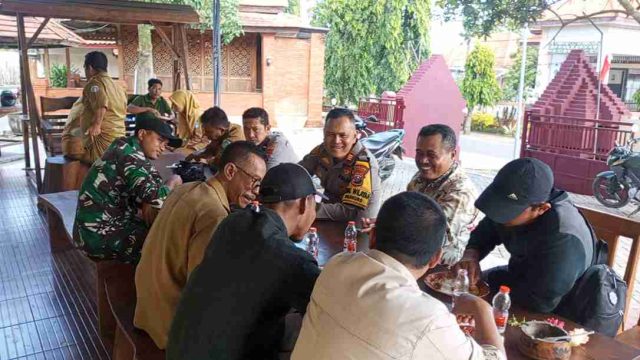 Sinergi Muspika Solokuro: Rakor Kamtibmas Berbalut Kehangatan di Hari Ulang Tahun ke-51 Kapolsek
