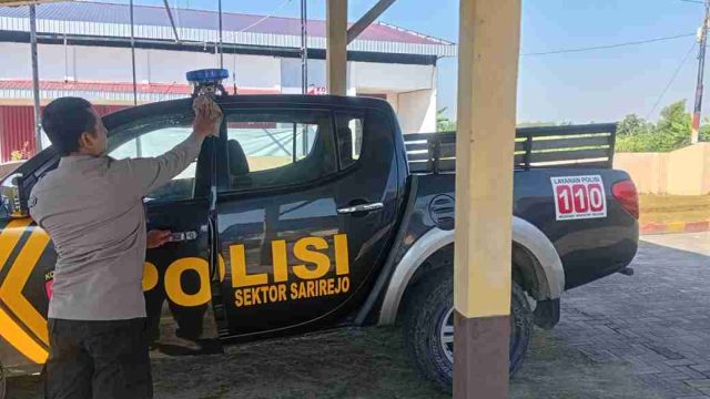 Ciptakan Lingkungan Kerja Higienis, Polsek Sarirejo Rutin Lakukan Pembersihan Mako dan Kendaraan Dinas