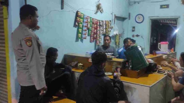 Patroli Dialogis Polsek Kembangbahu Perkuat Harkamtibmas, Warga Diajak Tingkatkan Kewaspadaan dan Kepedulian Lingkungan