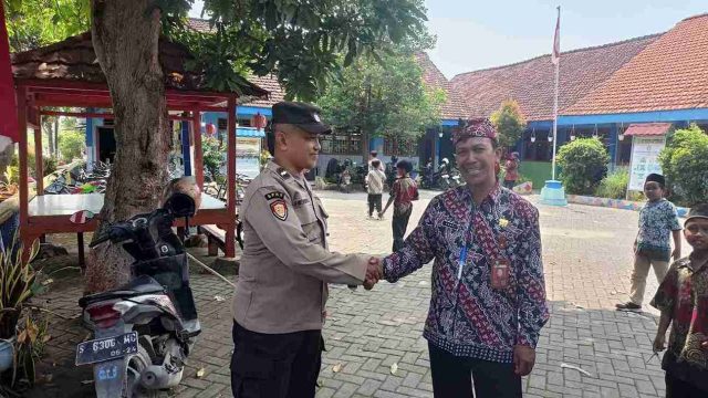 Perkuat Harkamtibmas, Polsek Sarirejo Gencarkan Patroli Dialogis Sambangi Warga