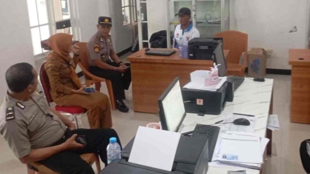 Ciptakan Sinergi Kamtibmas, Kapolsek Karangbinangun Sambang Desa Pendowolimo dan Koordinasi Bersama Perangkat Desa