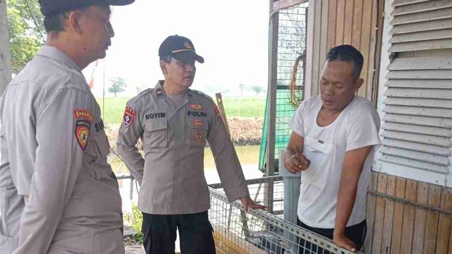 Polsek Karangbinangun Lamongan Tingkatkan Patroli Dialogis, Ajak Petani Tambak Waspadai Pencurian Mesin Diesel