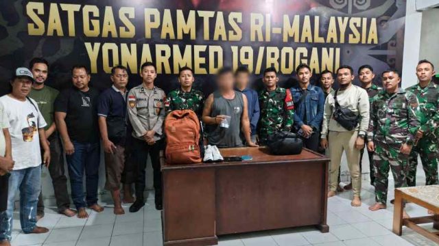 Satgas Pamtas Yonarmed 19/Bogani Gagalkan Penyelundupan Sabu di Perbatasan RI-Malaysia, Dua Pelintas Ilegal Diamankan