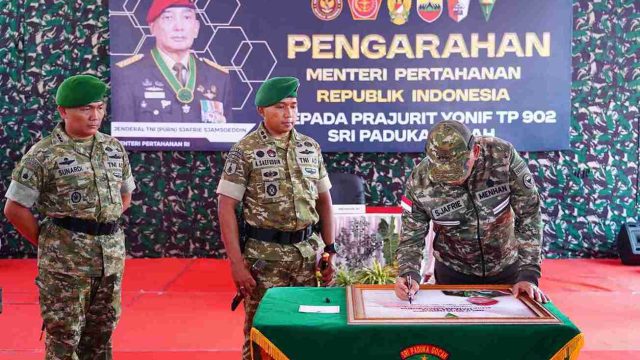 Kunjungan Perdana Menhan Sjafrie Sjamsoeddin ke Yonif TP 902/SPG, Cek Kesiapan Satuan dan Tekankan Disiplin Prajurit