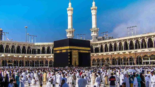 Kemenhaj Perketat Sanksi Travel Haji dan Umrah, Penelantaran Jemaah Bisa Berujung Pencabutan Izin