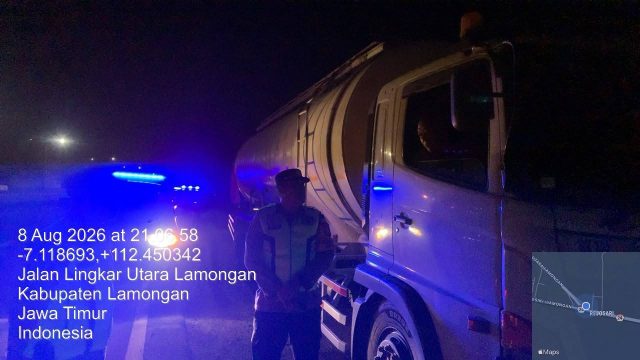 Patroli Malam, Polsek Deket Imbau Sopir Truk Parkir di Tempat Terang Cegah Kriminalitas Jalanan