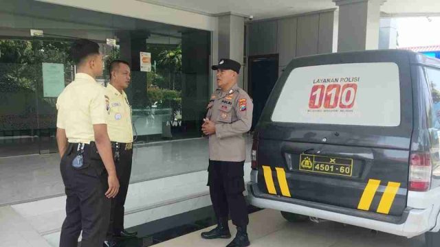 Patroli Kota Presisi Polsek Lamongan Kota Sasar Obyek Vital, Jaga Situasi Tetap Kondusif