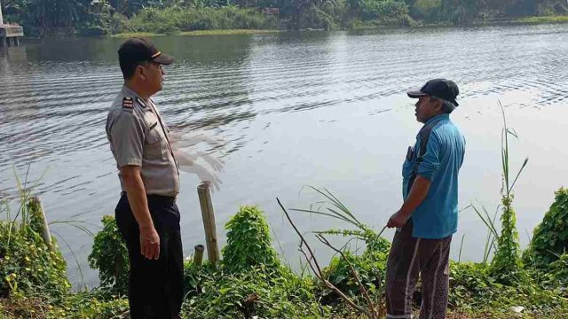 Patroli Antisipasi Bencana, Polsek Karangbinangun Pantau Bantaran Bengawan Solo