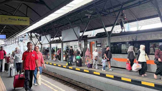 Sambut HUT ke-81 RI, KAI Daop 8 Surabaya Tebar Diskon Tiket 17 Persen untuk Perjalanan 17 Agustus