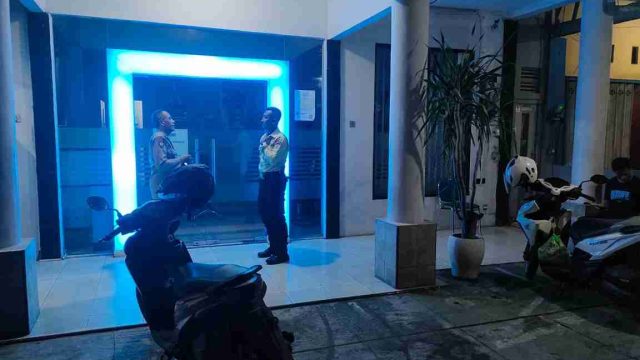 Patroli Malam, Polsek Deket Ingatkan Satpam BRI Tingkatkan Kewaspadaan