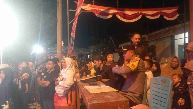 Kapolsek Solokuro Pimpin Pengamanan Elektone HUT RI ke-81 di Desa Tenggulun Lamongan, Pastikan Perayaan Berlangsung Aman