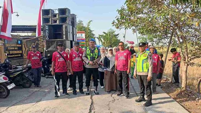 Polsek Deket Lamongan Amankan Jalan Sehat di Desa Sidobinangun, Pastikan Kegiatan Warga Berjalan Lancar dan Kondusif
