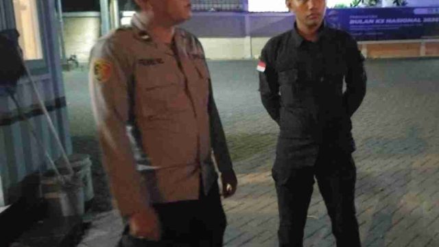 Polsek Pucuk Lamongan Patroli Dialogis ke PT KWI, Satpam Diminta Tingkatkan Kewaspadaan
