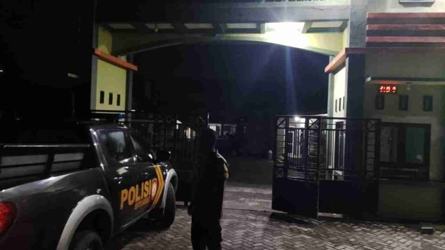 Cegah 3C, Polsek Sarirejo Lamongan Patroli Obyek Vital hingga Pertokoan pada Malam Hari
